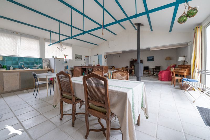 Vente Maison ST GEORGES D OLERON - 3 pièces -145 m² - (17190)