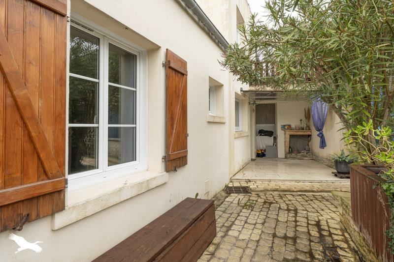 Vente Maison ST GEORGES D OLERON - 5 pièces -85 m² - (17190)