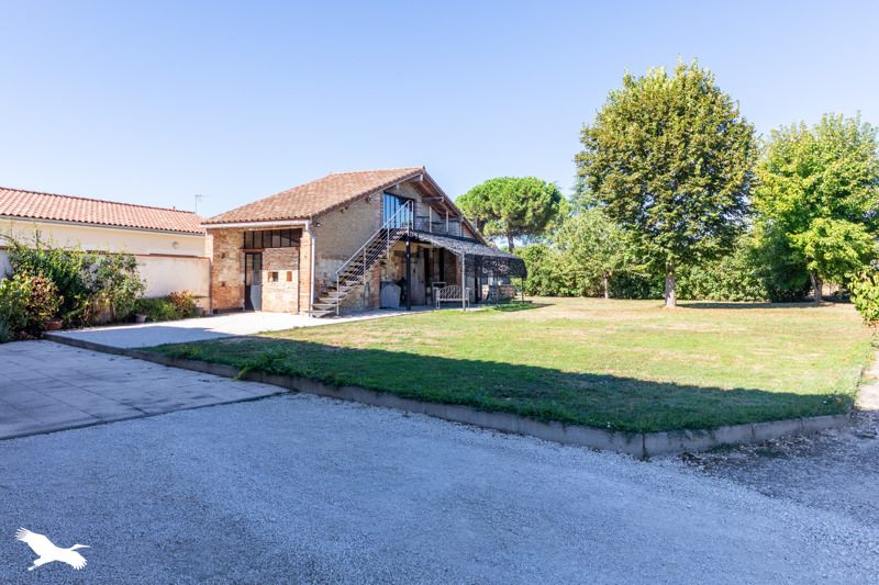 Vente Maison POMMEVIC - 4 pièces -201 m² - (82400)