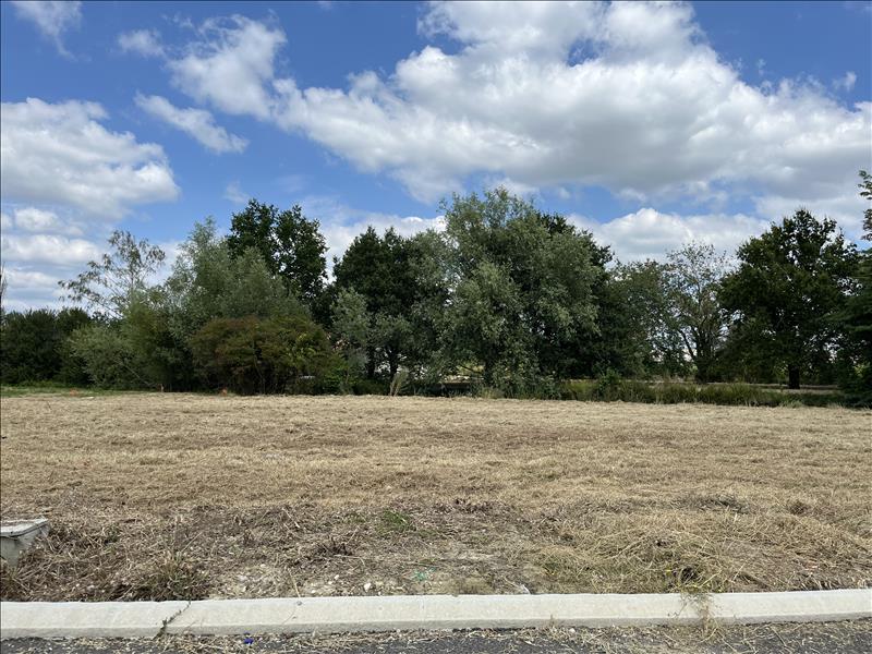 Vente Terrain à bâtir ST ANDRE DE CUBZAC - -642 m² - (33240)