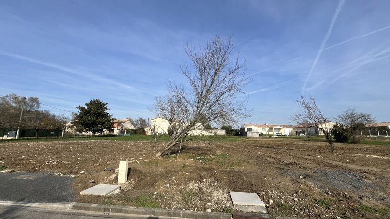 Vente Terrain LA LANDE DE FRONSAC - -647 m² - (33240)