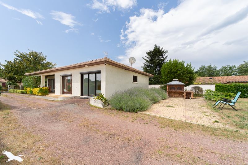 Vente Maison VIRSAC - 5 pièces -130 m² - (33240)