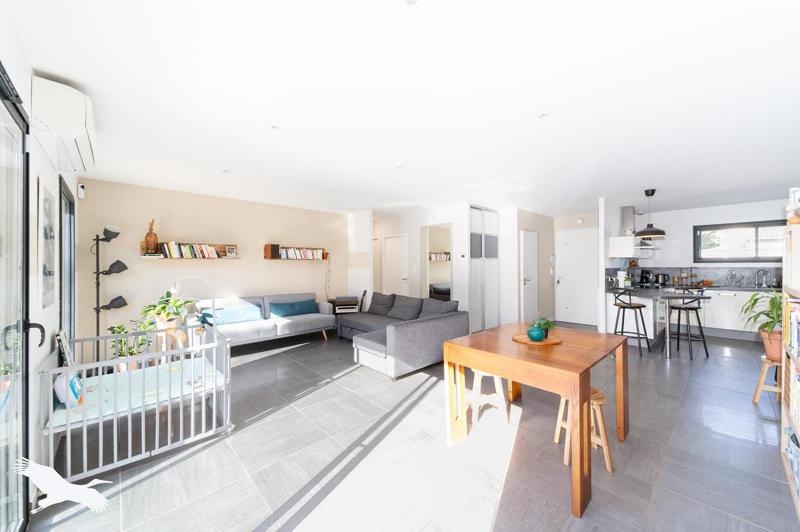 Vente Maison PEUJARD - 4 pièces -104 m² - (33240)