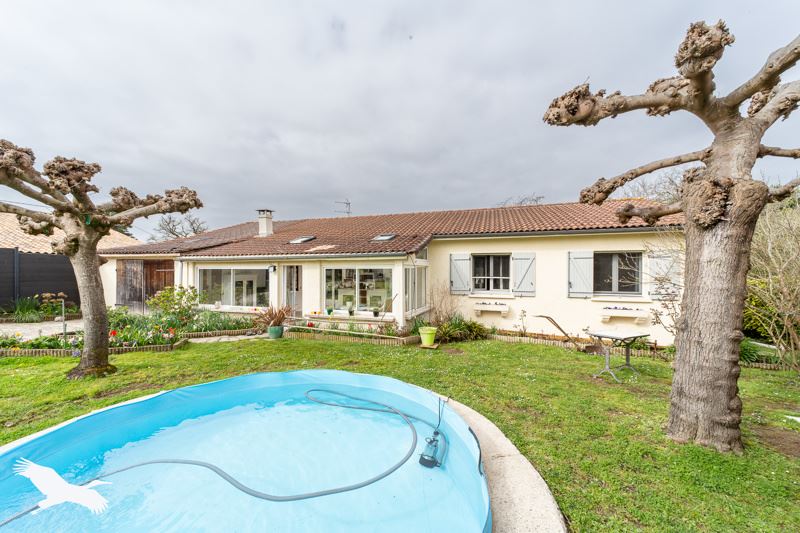 Vente Maison ST LAURENT D ARCE - 4 pièces -137 m² - (33240)