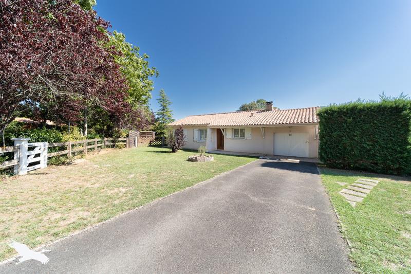 Vente Maison PEUJARD - 4 pièces -104 m² - (33240)
