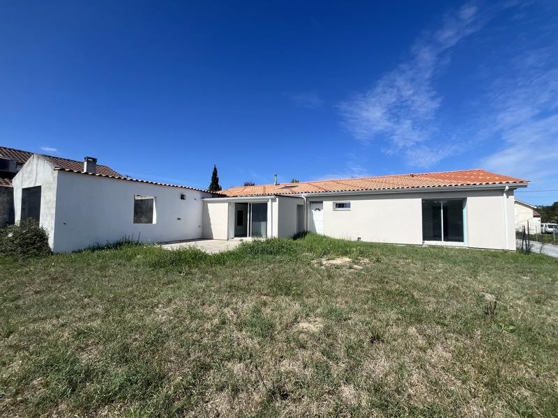 Vente Maison Gauriaguet - 4 pièces -140 m² - (33240)