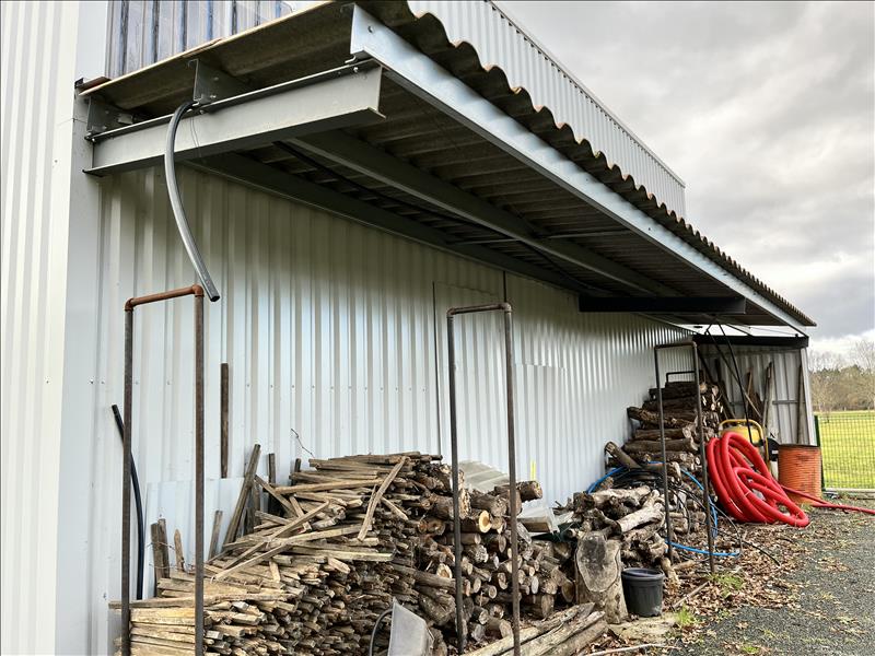 Vente Immeuble MENESPLET - -  164 m² - (24700)