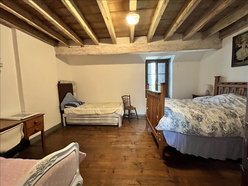 Vente Maison MONTPON MENESTEROL - 6 pièces -205 m² - (24700)