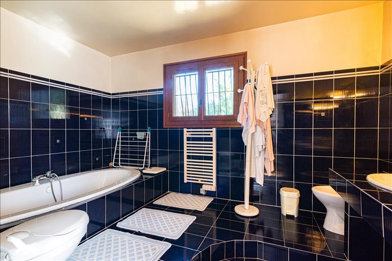 Vente Maison MONTPON MENESTEROL - 4 pièces -138 m² - (24700)