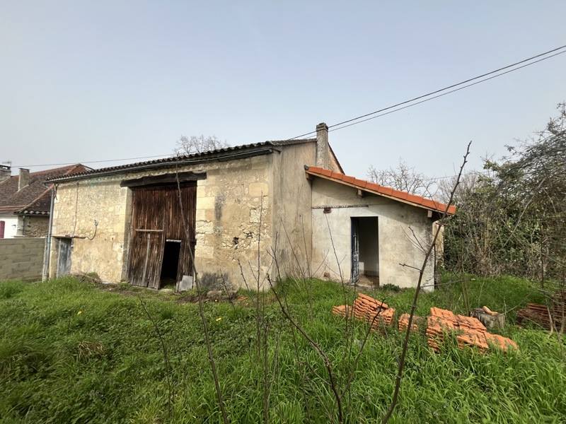 Vente Grange MONTPON MENESTEROL - 2 pièces -93 m² - (24700)