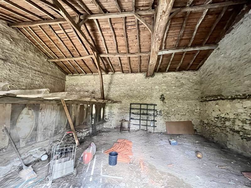 Vente Grange MONTPON MENESTEROL - 2 pièces -93 m² - (24700)