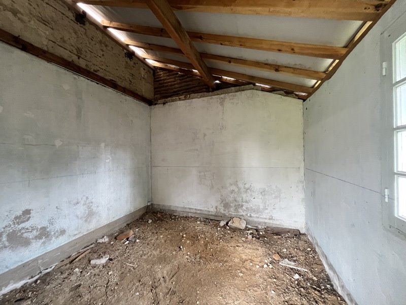 Vente Grange MONTPON MENESTEROL - 2 pièces -93 m² - (24700)