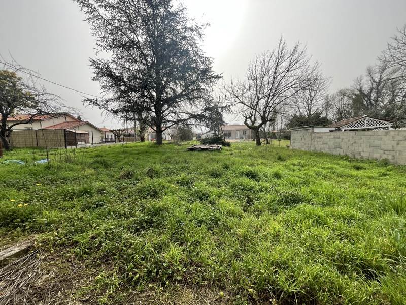 Vente Grange MONTPON MENESTEROL - 2 pièces -93 m² - (24700)