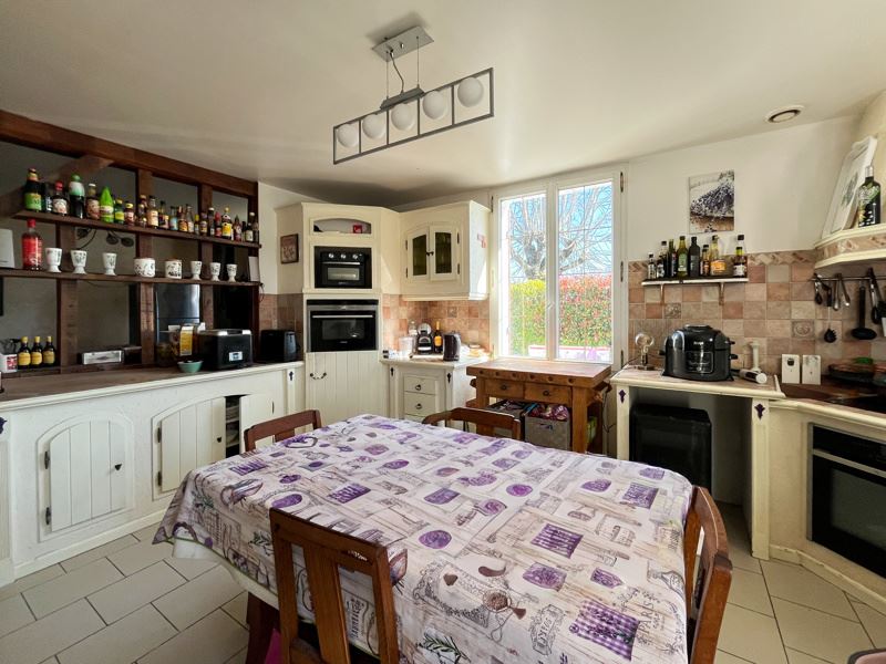 Vente Maison MENESPLET - 4 pièces -166 m² - (24700)