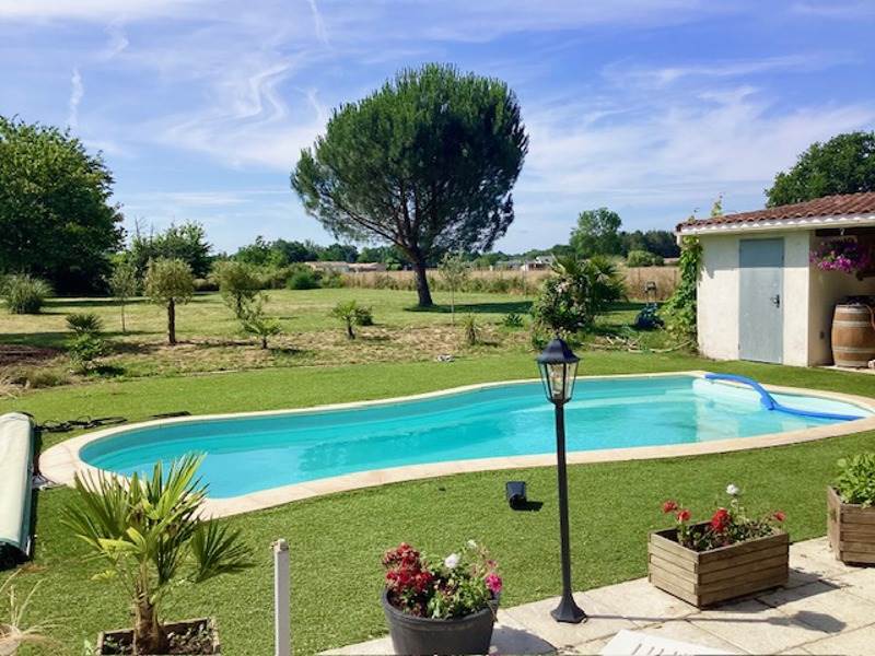 Vente Maison MENESPLET - 4 pièces -166 m² - (24700)