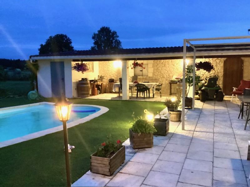 Vente Maison MENESPLET - 4 pièces -166 m² - (24700)