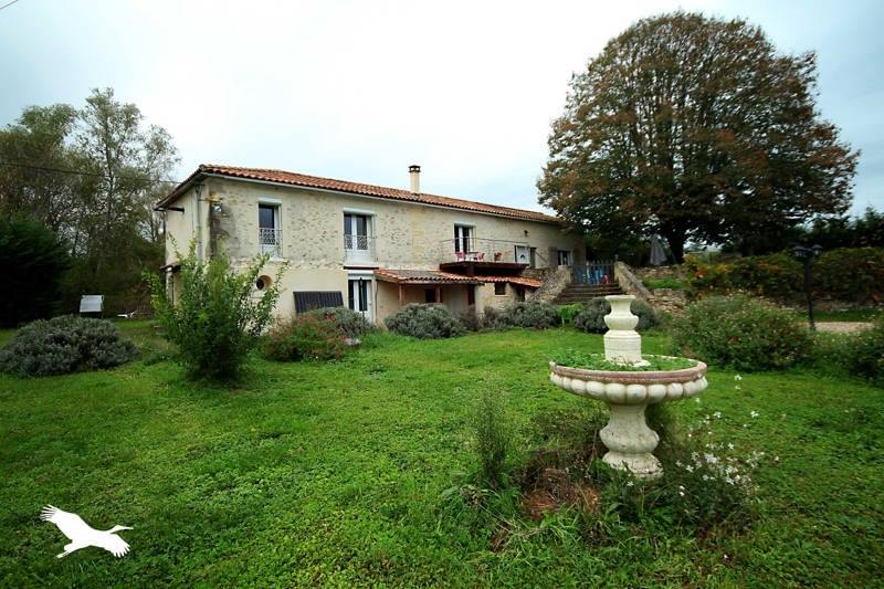 Vente Maison VILLEFRANCHE DE LONCHAT - 7 pièces -157 m² - (24610)