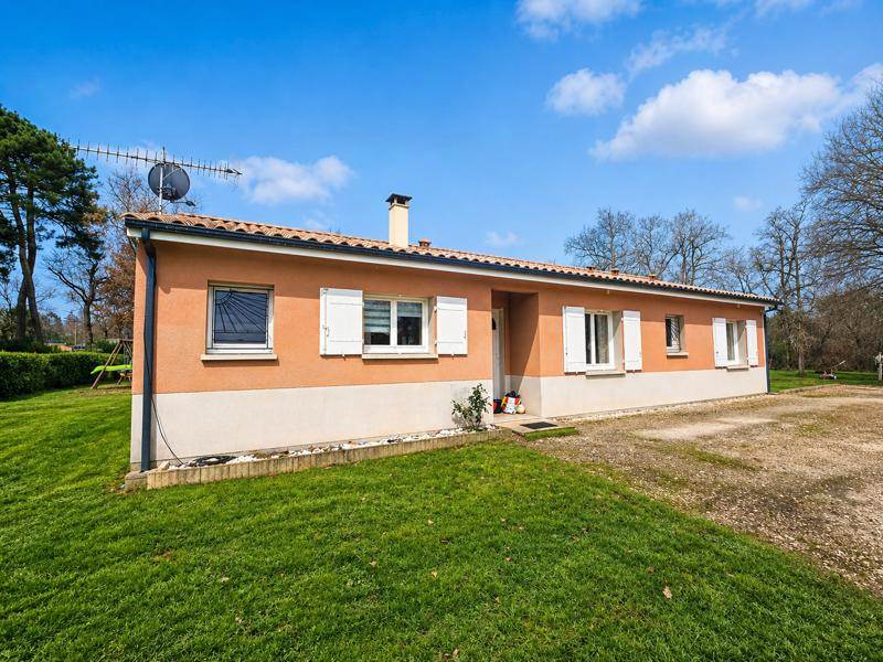 Vente Maison MENESPLET - 4 pièces -106 m² - (24700)
