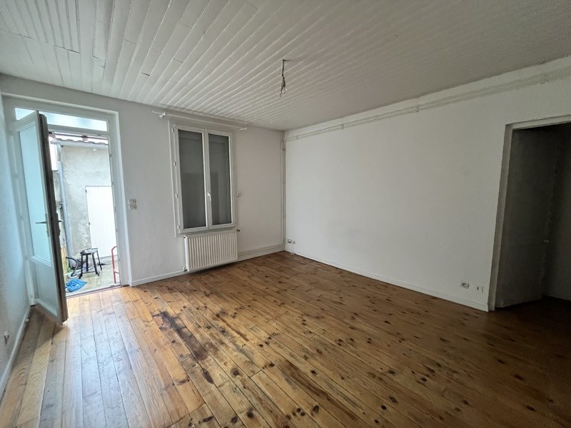 Vente Immeuble MONTPON MENESTEROL - -  228 m² - (24700)