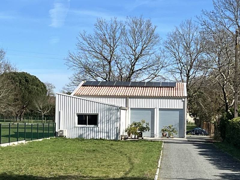 Vente Immeuble MENESPLET - -  164 m² - (24700)