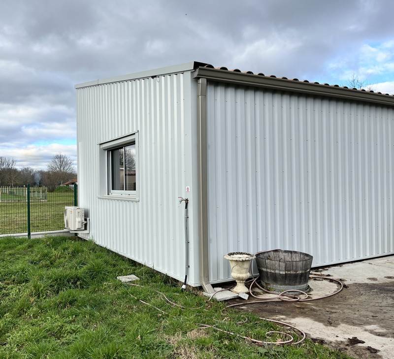 Vente Immeuble MENESPLET - -  164 m² - (24700)