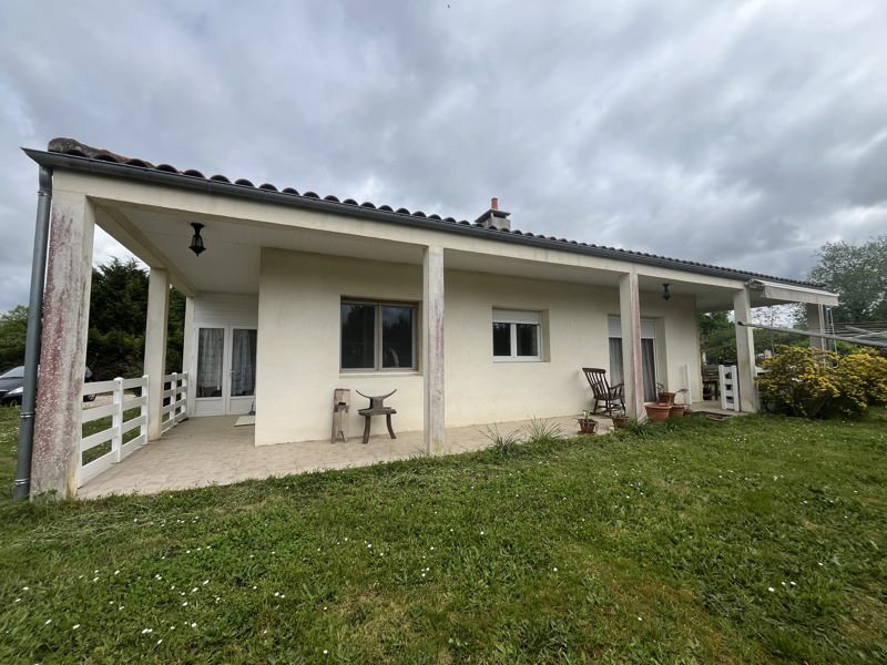 Vente Maison MENESPLET - 5 pièces -135 m² - (24700)