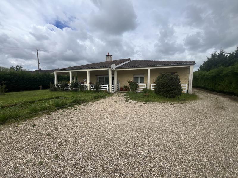 Vente Maison MENESPLET - 5 pièces -135 m² - (24700)