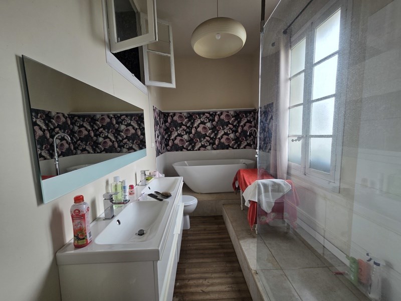 Vente Maison LE PIZOU - 11 pièces -313 m² - (24700)