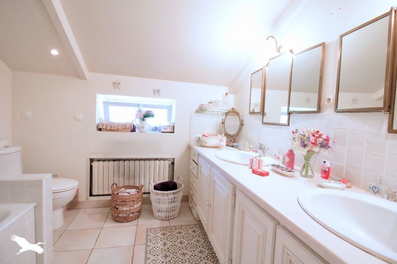 Vente Maison MELLAC - 6 pièces -233 m² - (29300)