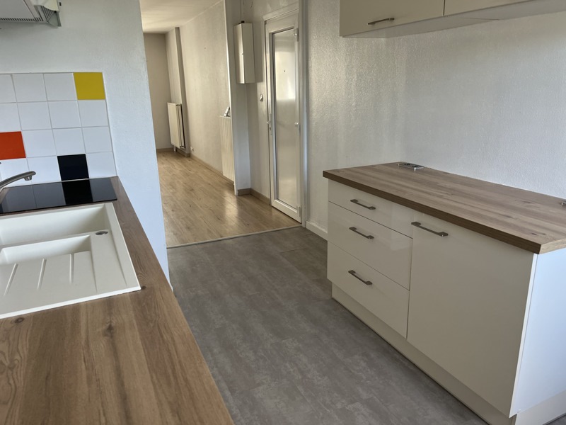 Vente Appartement LANVEOC - 6 pièces -76 m² - (29160)