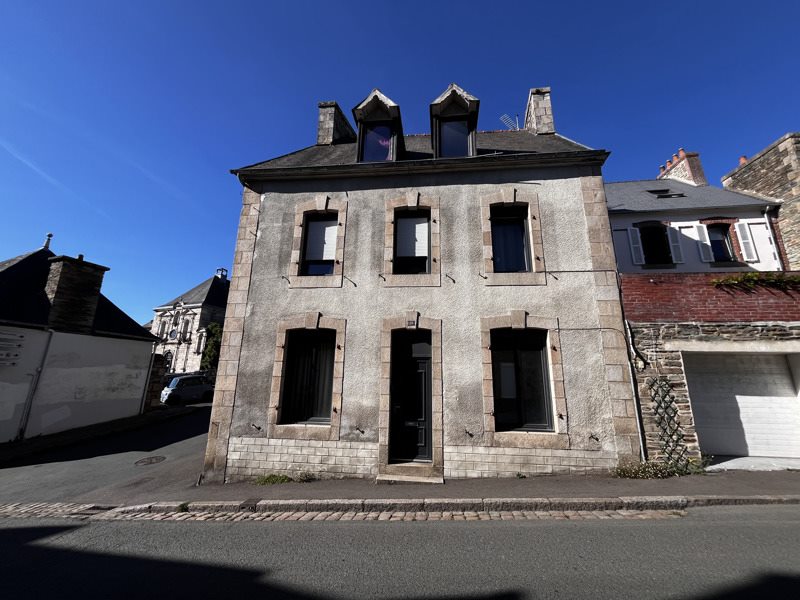 Vente Maison LANNION - 6 pièces -142 m² - (22300)