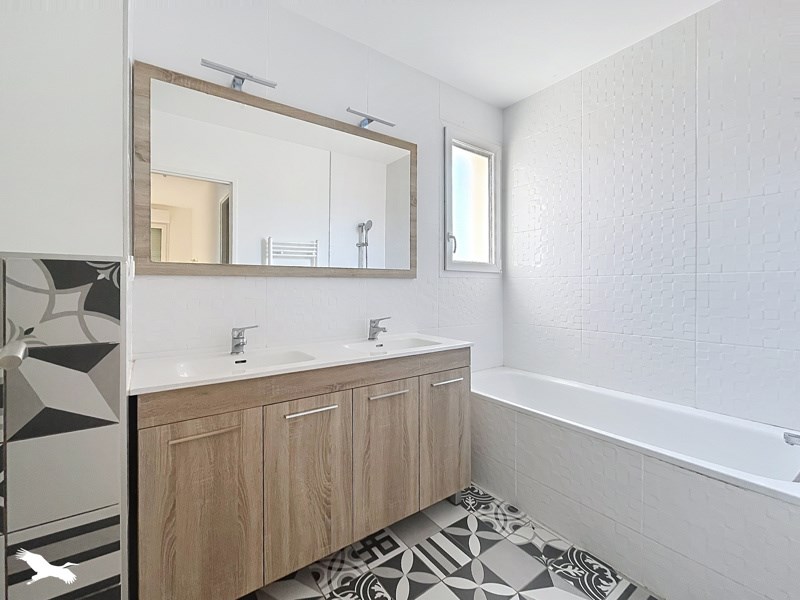Vente Maison Saint-Médard-en-Jalles - 5 pièces -102 m² - (33160)