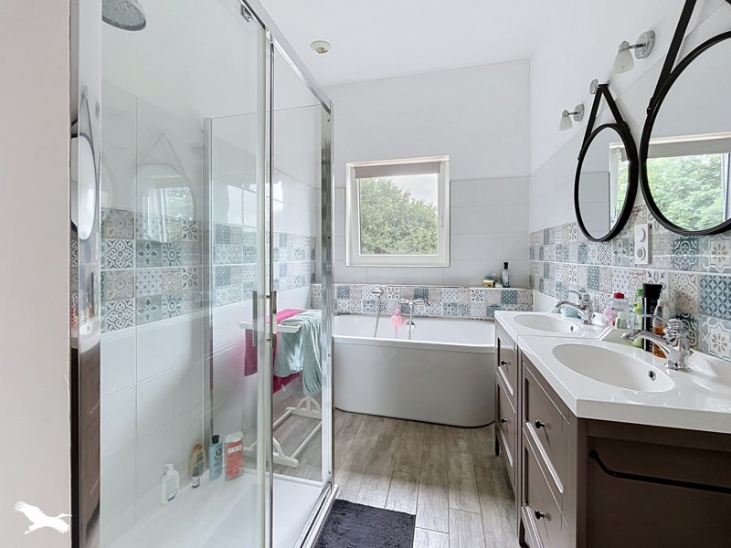 Vente Maison GUILERS - 6 pièces -142 m² - (29820)