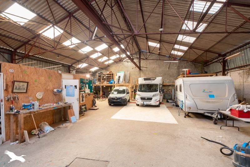 Vente Maison LANDIVISIAU - 7 pièces -177 m² - (29400)