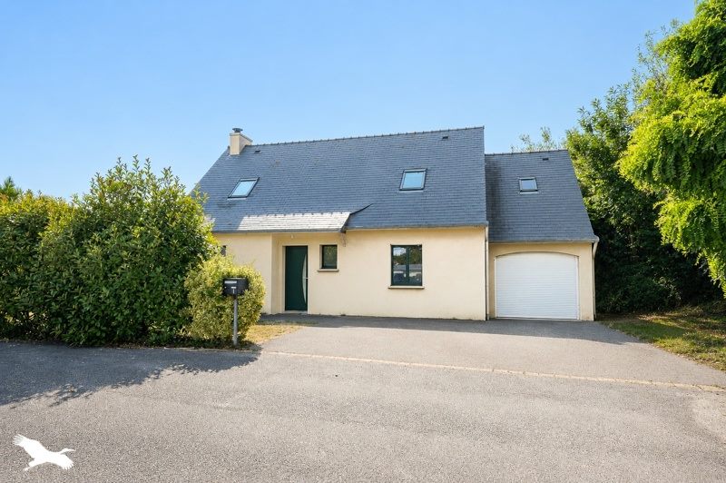 Vente Maison ST DERRIEN - 5 pièces -120 m² - (29440)