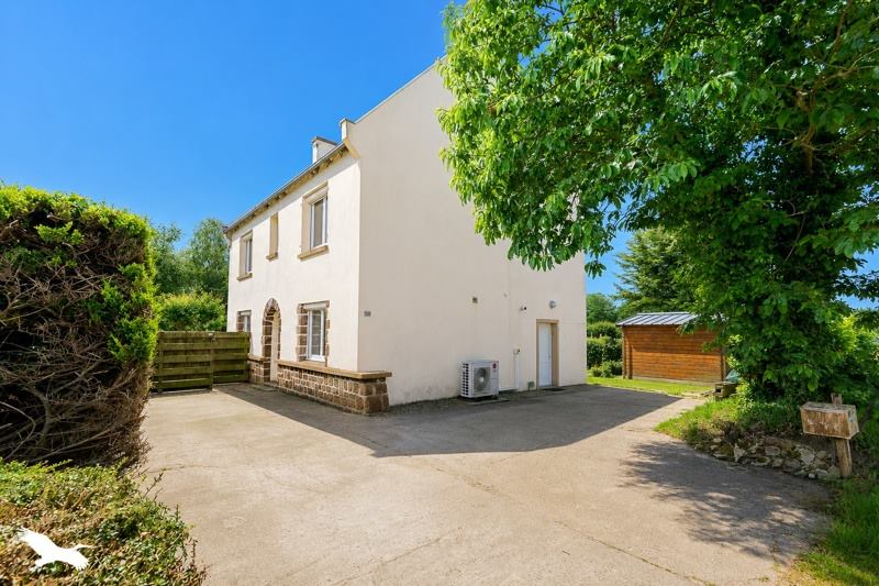 Vente Maison PLOUGASNOU - 8 pièces -168 m² - (29630)
