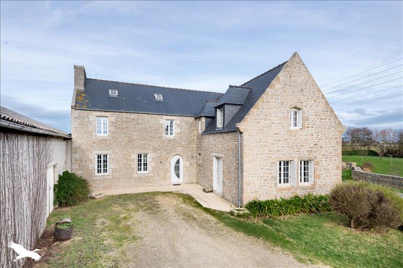 Vente Maison CLEDER - 8 pièces -179 m² - (29233)