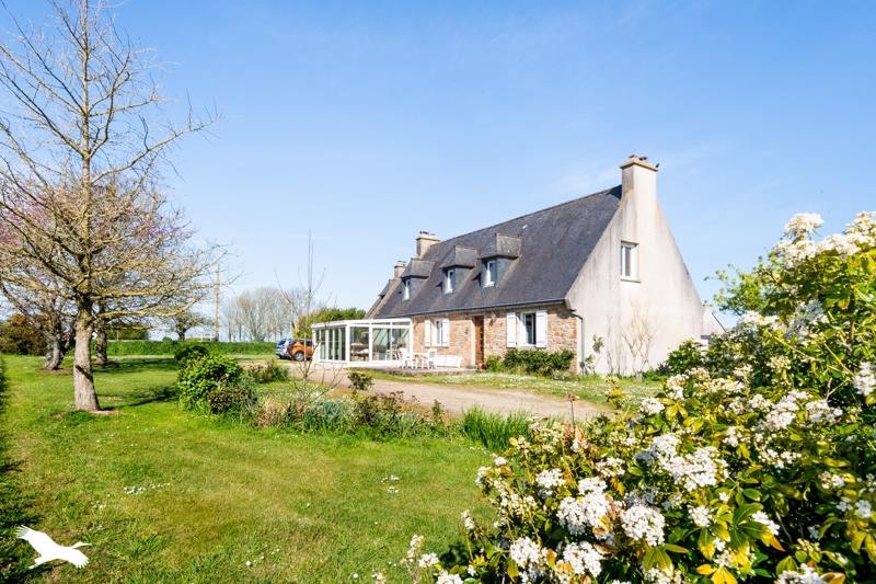 Vente Maison PLOUNEVEZ LOCHRIST - 8 pièces -177 m² - (29430)