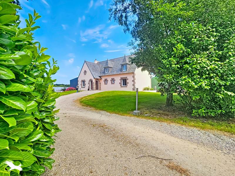 Maison 8 pièces 188 m² · à Lanhouarneau · 188 m² · 279 000 €