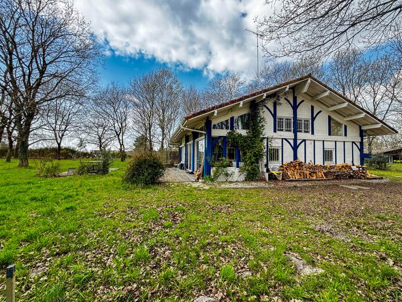 Vente Maison SOUSTONS - 4 pièces -165 m² - (40140)