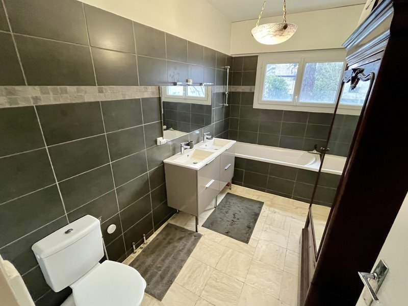 Vente Appartement BORDEAUX - 5 pièces -134 m² - (33000)