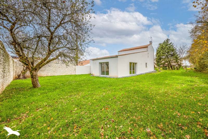 Vente Maison VOUHE - 4 pièces -145 m² - (17700)