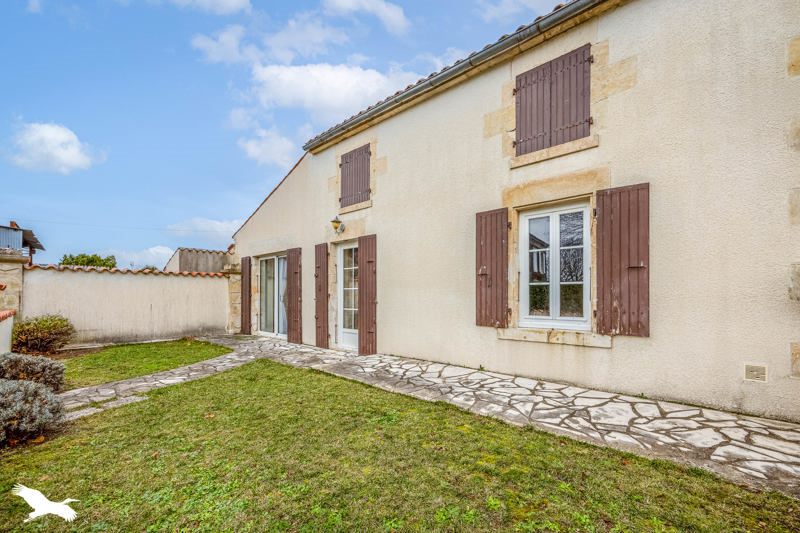 Vente Maison PUYRAVAULT - 5 pièces -111 m² - (17700)