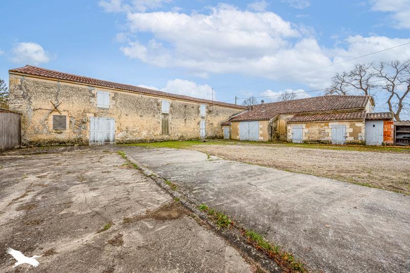 Vente Maison PUYRAVAULT - 5 pièces -111 m² - (17700)