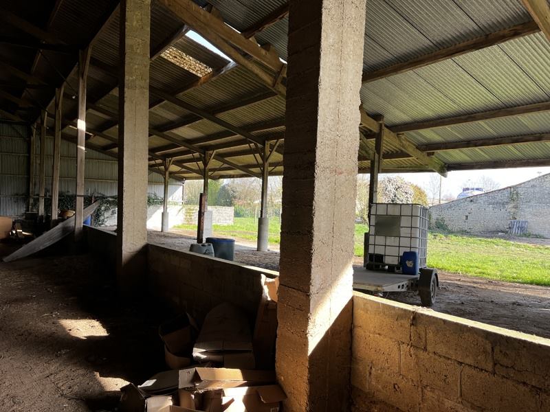 Vente Grange ST MARD - 1 pièce -490 m² - (17700)