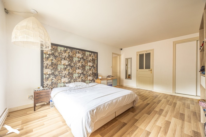 Vente Maison ST GEORGES DU BOIS - 9 pièces -188 m² - (17700)