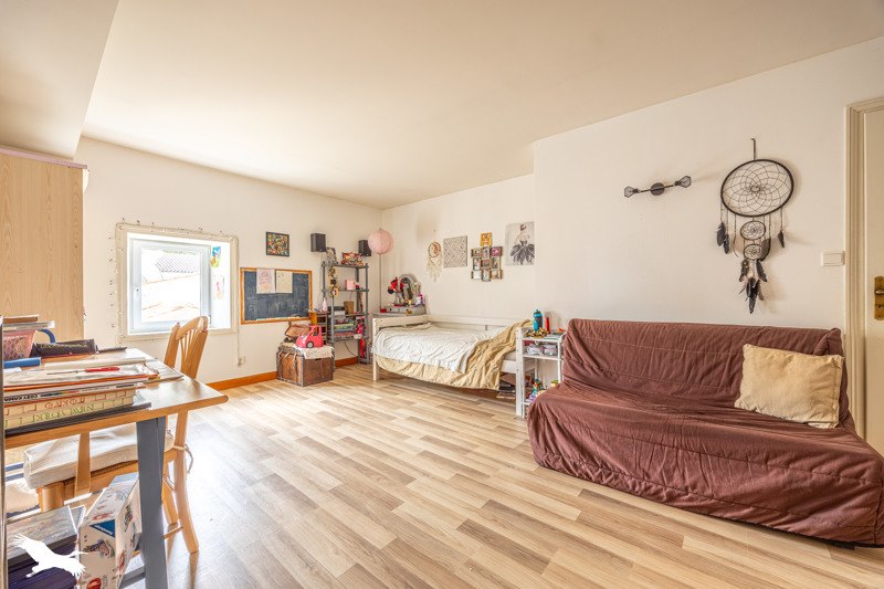 Vente Maison ST GEORGES DU BOIS - 9 pièces -188 m² - (17700)