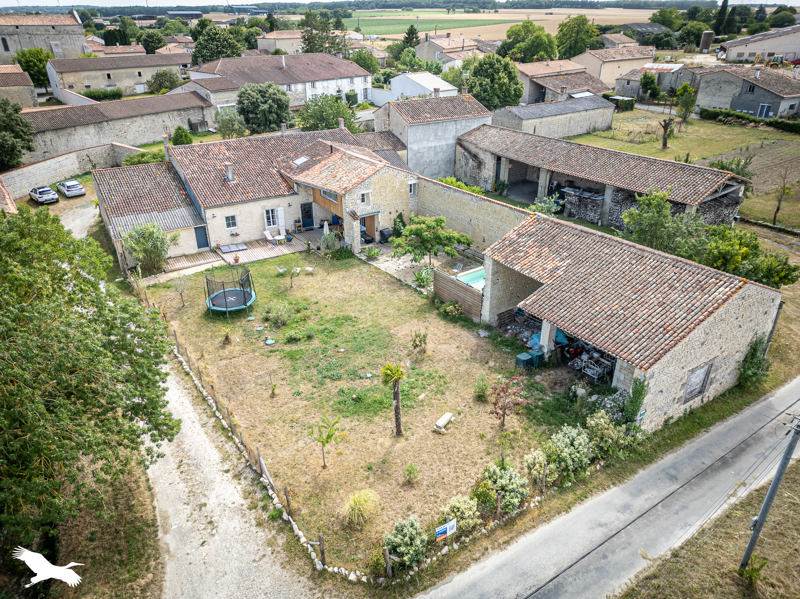 Vente Maison DOEUIL SUR LE MIGNON - 9 pièces -336 m² - (17330)