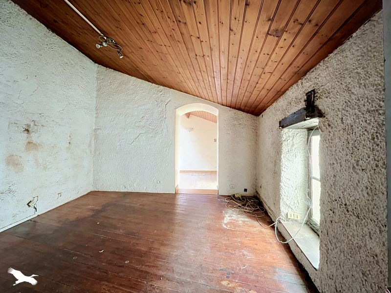 Vente Maison SURGERES - 8 pièces -135 m² - (17700)