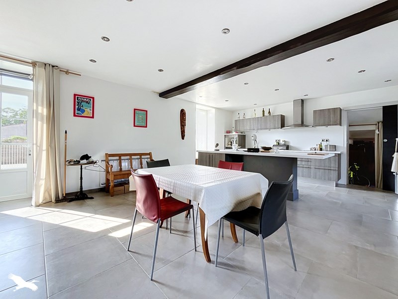 Vente Maison ST PIERRE LA NOUE - 7 pièces -170 m² - (17700)
